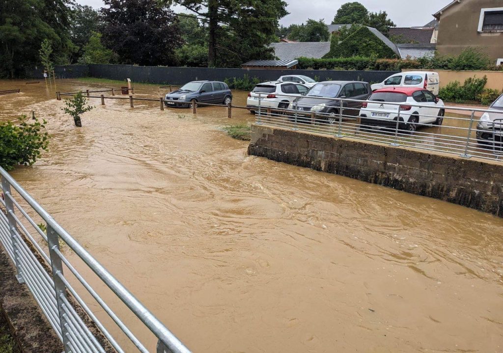 découvrez l'impact économique des tempêtes de grêle en île-de-france. analyse des coûts engendrés par ces phénomènes climatiques sur les infrastructures, l'agriculture et les assurances, et les mesures à prendre pour y faire face.