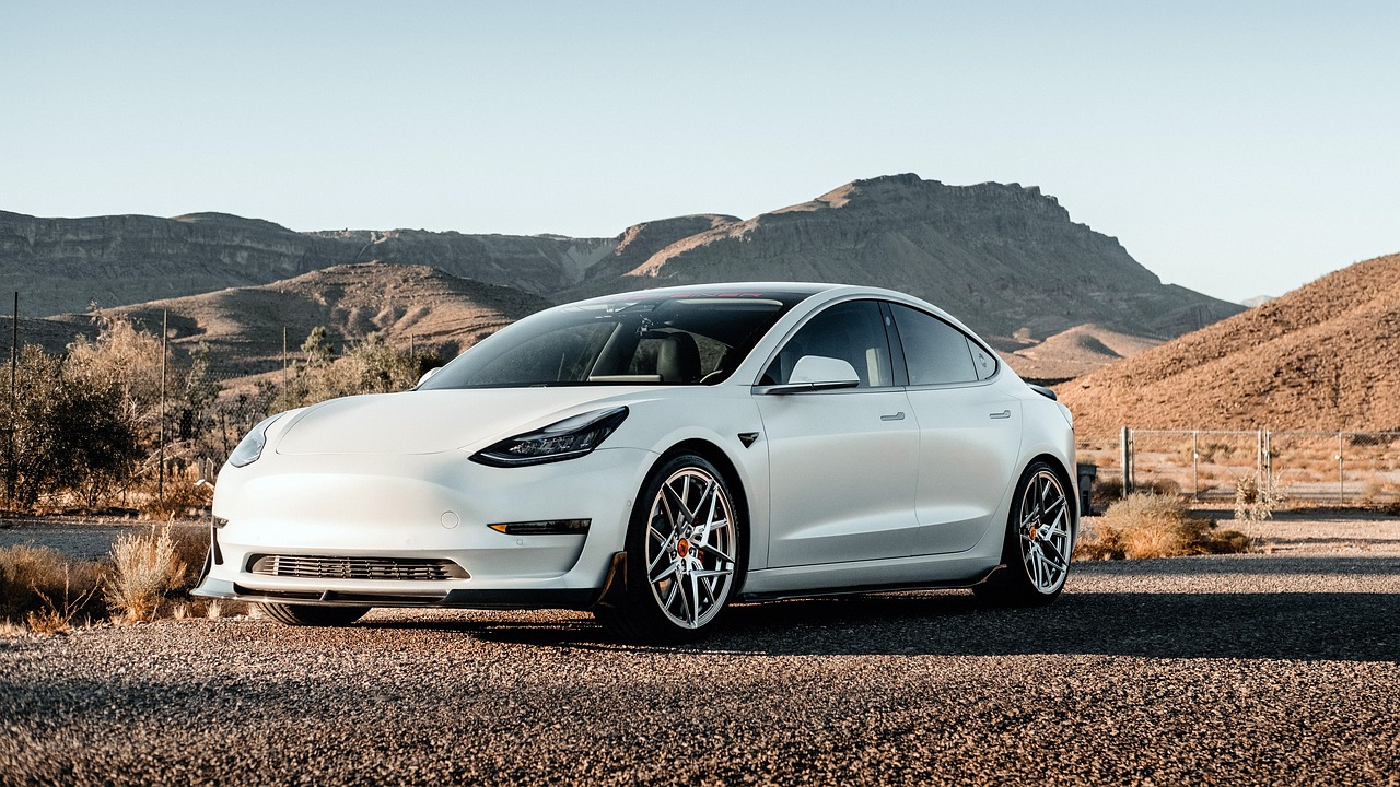 découvrez l'univers de tesla, pionnier de la mobilité électrique. explorez nos voitures innovantes, technologies avancées et engagements en faveur de l'environnement. rejoignez la révolution énergétique avec tesla !