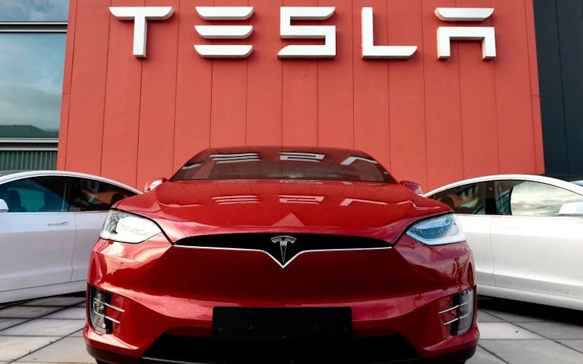 découvrez les dernières tendances et analyses sur la chute des prix des tesla d'occasion. profitez d'opportunités uniques pour acquérir votre véhicule électrique à un meilleur prix tout en bénéficiant de performances et d'innovations de pointe.