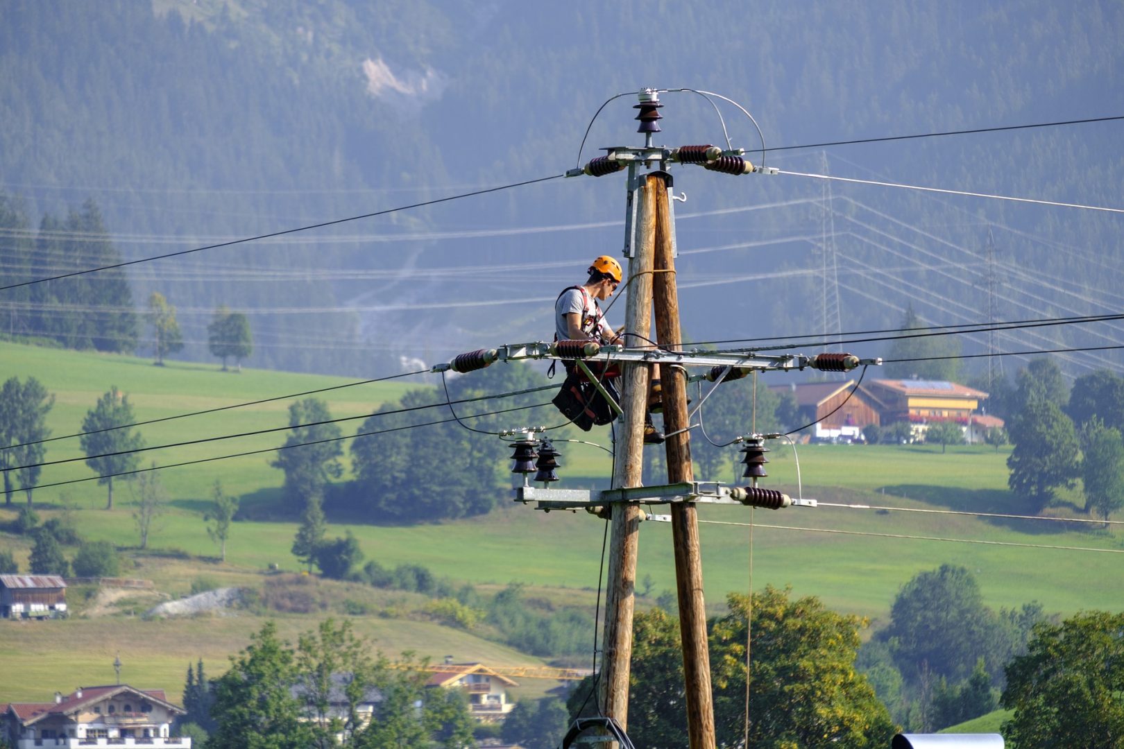découvrez les enjeux et les implications du déclin du marché électrique en matière d'assurance. analyse des facteurs influençant ce secteur et des stratégies pour s'adapter à cette évolution.
