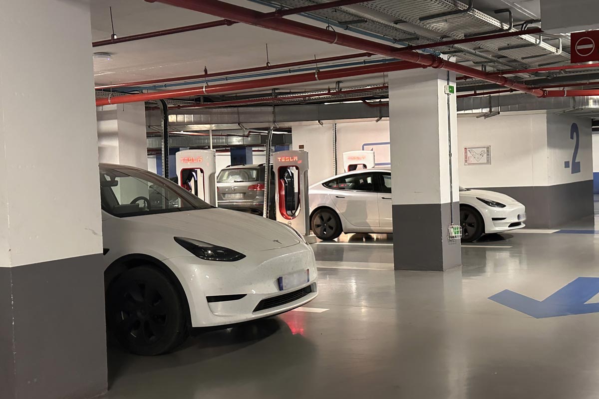 découvrez comment tesla s'implante au maroc, avec des projets d'expansion ambitieux qui promettent de transformer le paysage automobile et énergétique du pays.