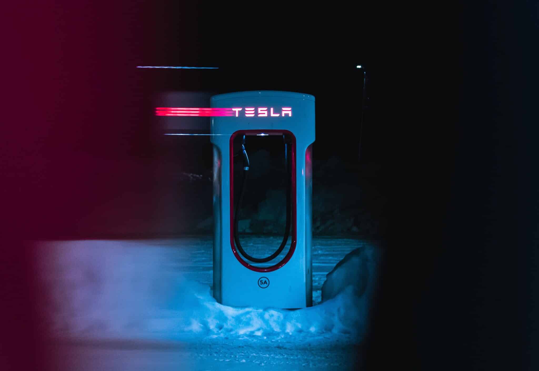 découvrez les enjeux de la surproduction chez tesla : impact sur la stratégie d'entreprise, défis logistiques et perspectives futures. analyse approfondie des conséquences économiques et environnementales de cette croissance rapide.