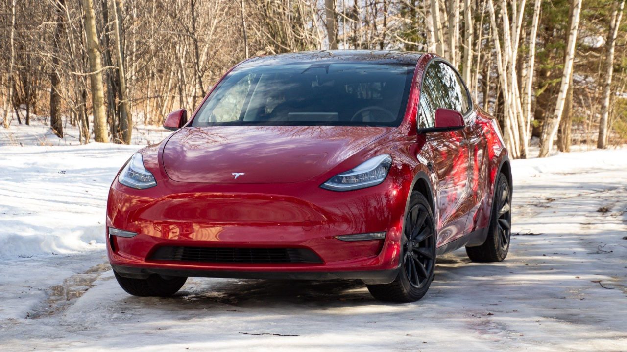 découvrez la tesla model y autonome, un suv électrique révolutionnaire alliant performance, technologie avancée et conduite autonome. profitez d'une expérience de conduite unique et respectueuse de l'environnement.