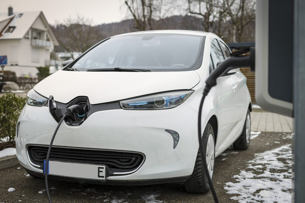 découvrez notre guide complet sur l'assurance voiture électrique, adapté à vos besoins spécifiques. comparez les offres, bénéficiez de conseils d'experts et trouvez la couverture idéale pour votre véhicule électrique !