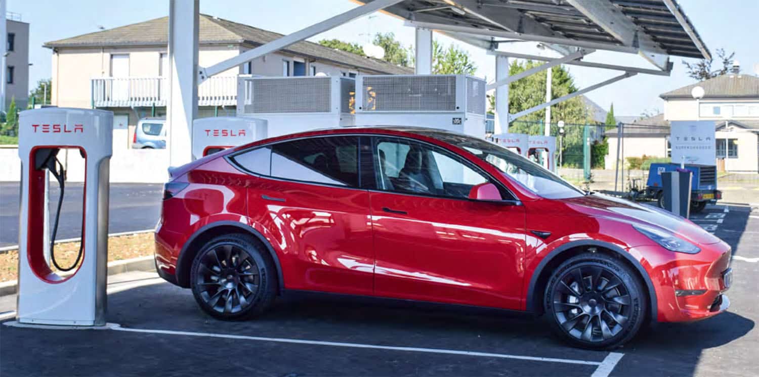 découvrez notre essai complet du tesla model y, un suv électrique alliant performance et économie. explorez ses caractéristiques, son autonomie impressionnante et son rapport qualité-prix, et trouvez pourquoi il pourrait être le choix parfait pour votre prochaine voiture.