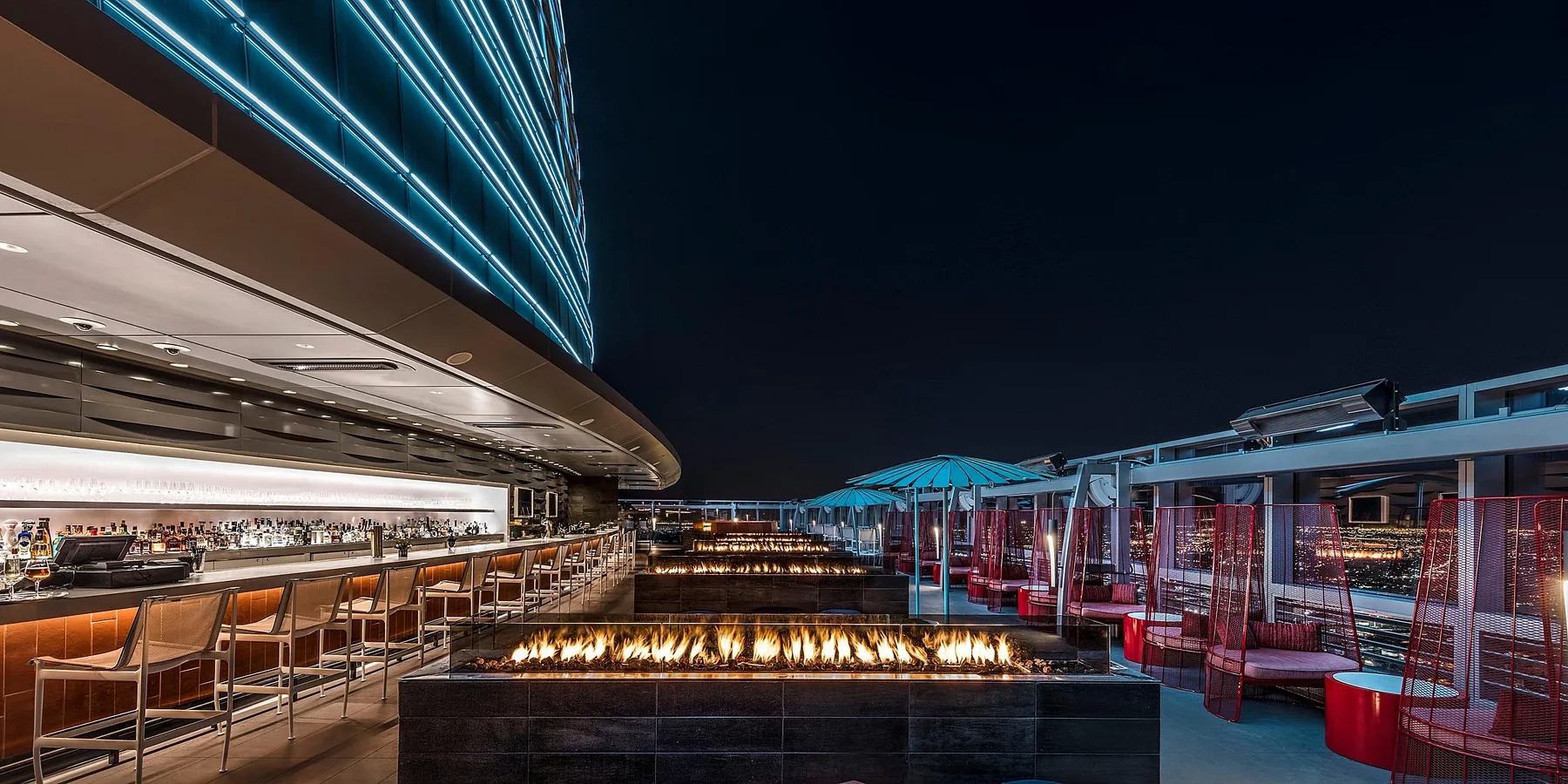 découvrez le restaurant tesla à los angeles, un lieu unique alliant innovation culinaire et ambiance futuriste. savourez des plats inspirés par l'esprit avant-gardiste de tesla tout en profitant d'une expérience gastronomique inoubliable.