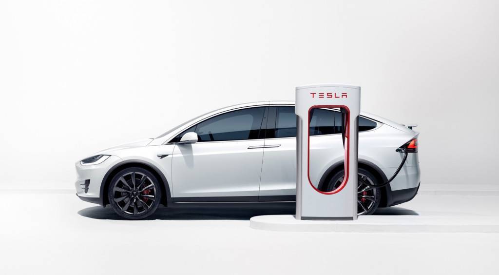 découvrez comment tesla révolutionne l'expérience de recharge avec des solutions innovantes pour réduire les files d'attente, améliorant ainsi la commodité des conducteurs de véhicules électriques.