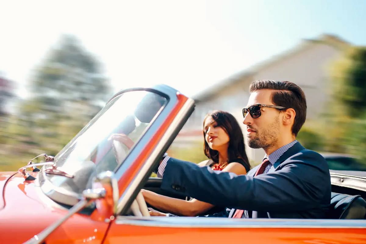 trouvez une assurance adaptée pour votre voiture fiable : comparez les offres, bénéficiez de tarifs avantageux et protégez efficacement votre véhicule avec des garanties sur-mesure.