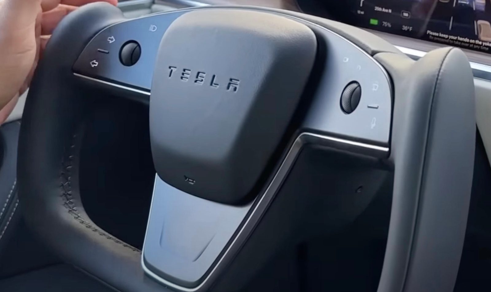découvrez l’option clignotants tesla model 3 à 300 € : améliorez l’esthétique et la sécurité de votre véhicule grâce à des clignotants modernes et performants, spécialement conçus pour la tesla model 3.