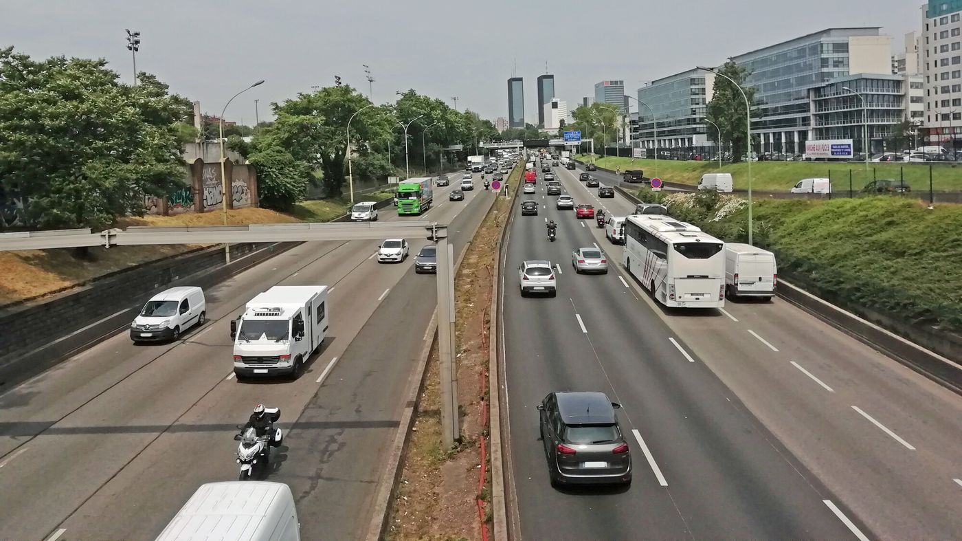 découvrez tout ce qu'il faut savoir sur le périphérique parisien : histoire, itinéraire, conseils de circulation et infos utiles pour mieux naviguer autour de paris.