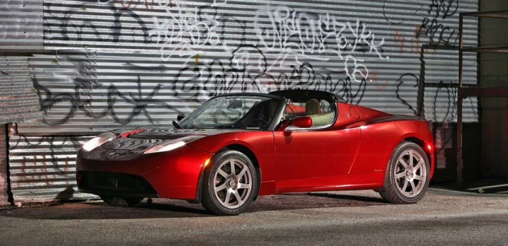 découvrez les dernières révélations surprenantes sur le tesla roadster : actualités, caractéristiques inattendues et innovations qui secouent l'univers des voitures électriques.