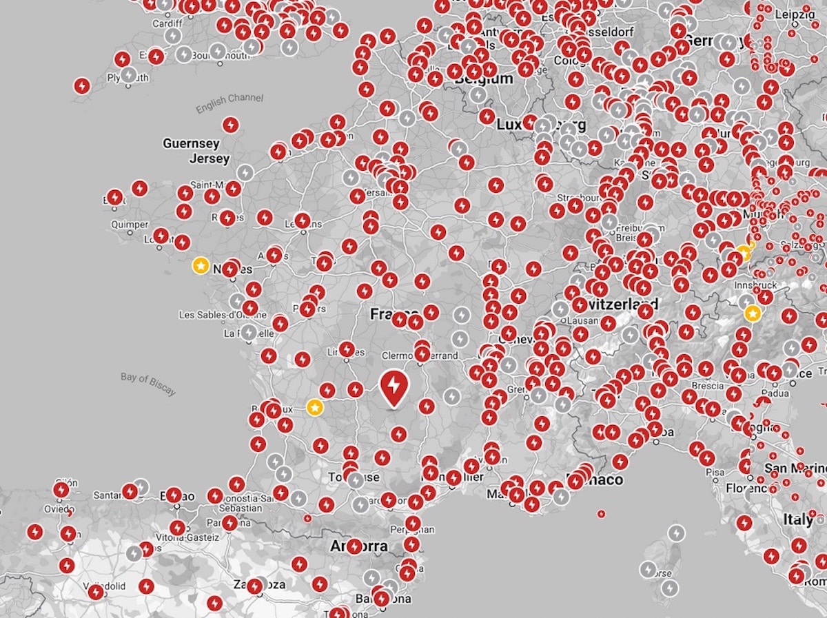 découvrez l'emplacement et les avantages des superchargeurs tesla en france. accélérez la recharge de votre véhicule électrique et profitez d'un réseau de stations rapides et efficaces pour vos trajets.