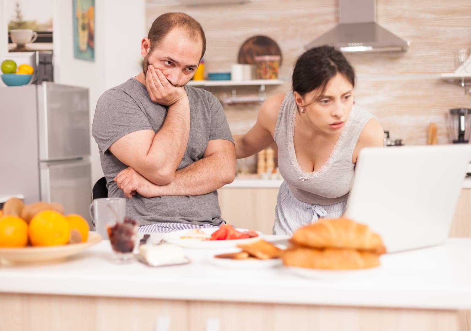 découvrez pourquoi les primes d'assurance sont prévues à la hausse en 2026, les facteurs qui influencent cette augmentation et comment anticiper l'impact sur votre budget.