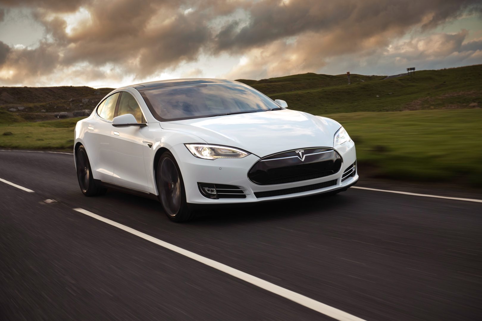 découvrez la tesla avec 258 ch, une propulsion performante et un prix compétitif. profitez d'une voiture électrique innovante alliant puissance, économie et modernité.