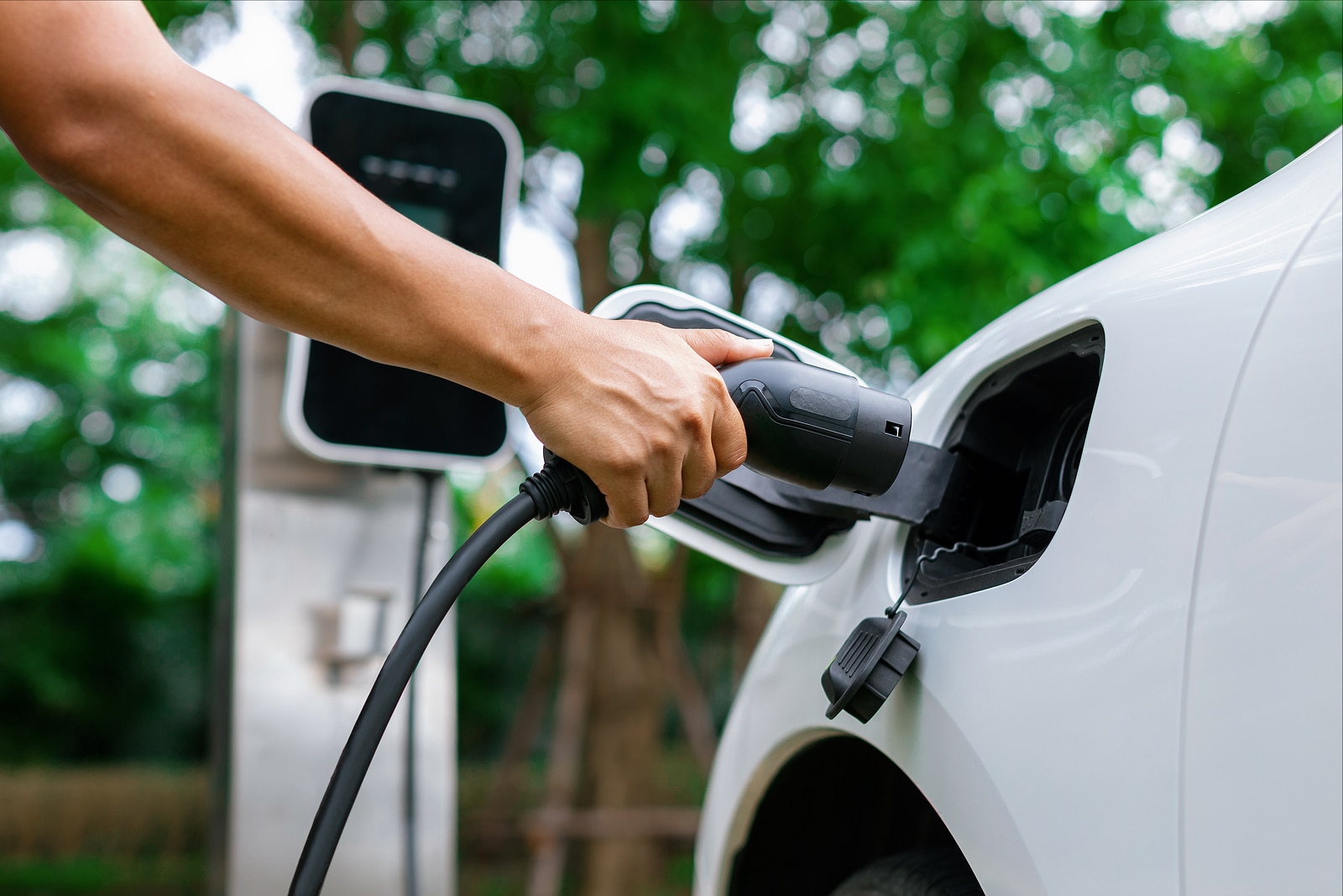 découvrez nos conseils pratiques pour réaliser des économies sur votre voiture : entretien, carburant, assurance et astuces pour réduire vos dépenses automobiles au quotidien.