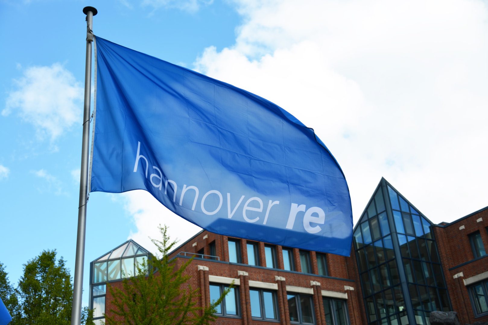 découvrez comment hannover re prépare la relance de l'assurance auto en 2025 avec des solutions innovantes, une gestion des risques optimisée et un accompagnement des assureurs face aux nouveaux défis du secteur automobile.