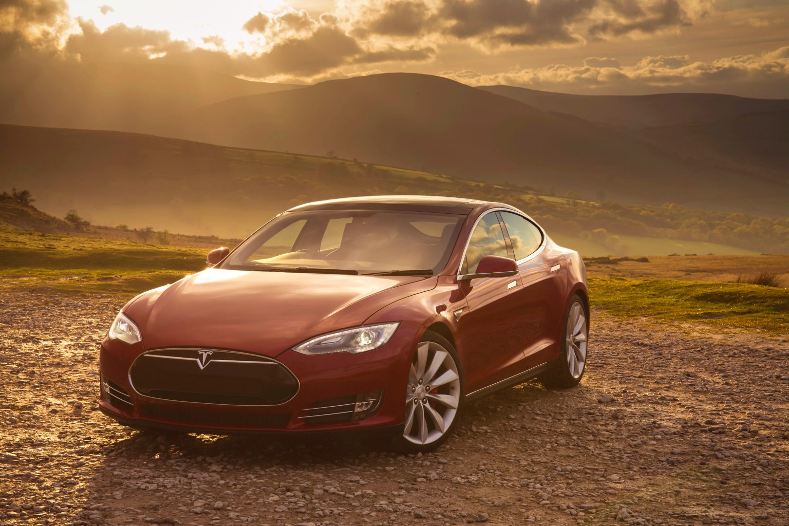 découvrez l'autonomie réelle de la tesla model 3, ses performances électriques et les controverses qui entourent ce véhicule phare de la marque d'elon musk.