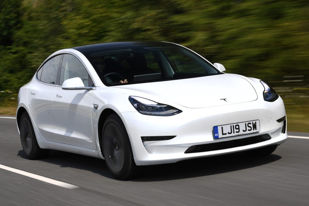 découvrez la tesla à 25 000 $ : une voiture électrique innovante, abordable et performante, parfaite pour révolutionner votre mobilité tout en profitant des dernières technologies tesla.