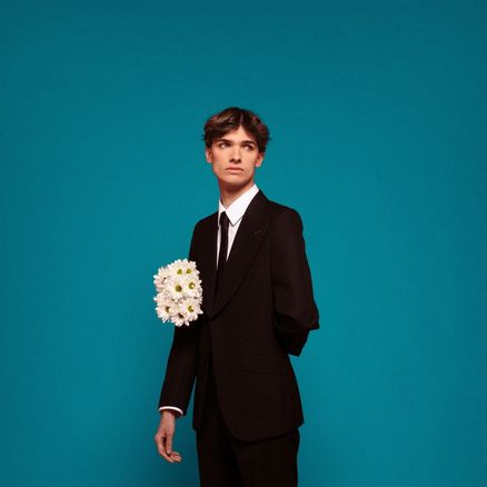 découvrez pourquoi elon musk a expliqué que tesla ne produira pas de motos, en mettant en avant des préoccupations majeures liées à la sécurité des conducteurs.