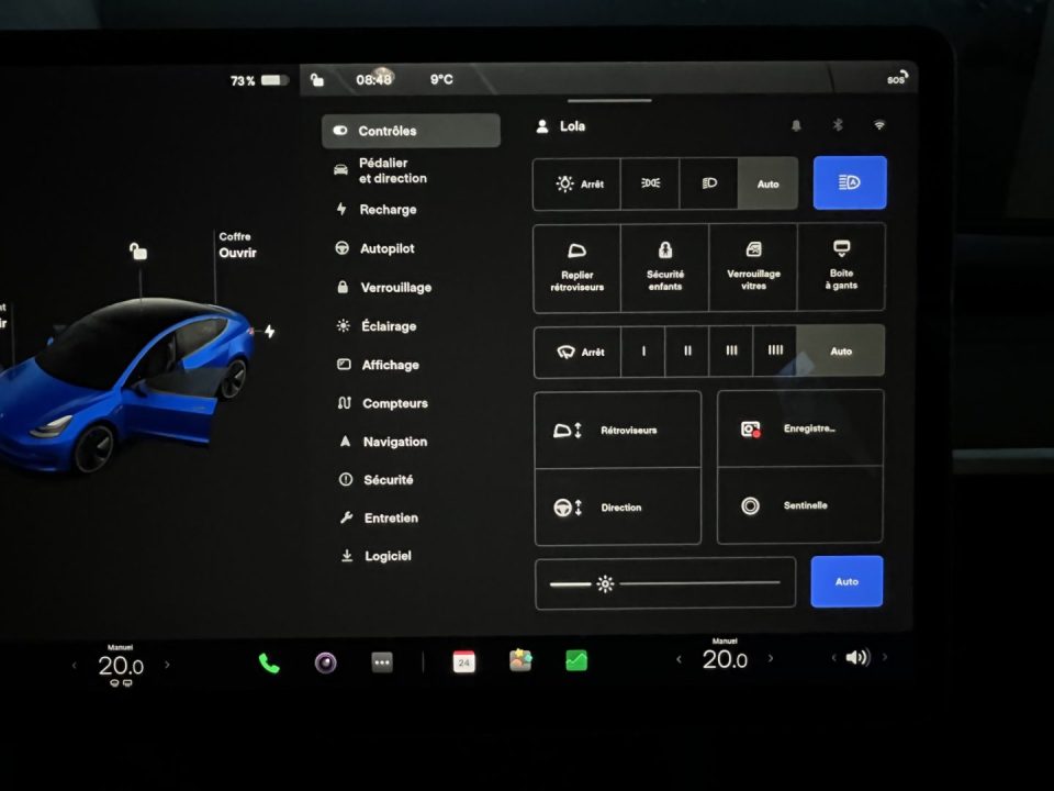 découvrez la mise à jour annuelle tesla spéciale noël pour profiter des dernières fonctionnalités et améliorations de votre véhicule électrique pendant les fêtes.