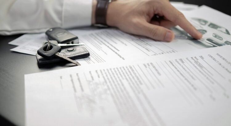 découvrez comment résilier votre assurance auto en 2026 facilement et sans frais. guide complet des démarches et conseils pour changer d'assureur en toute sérénité.