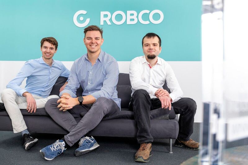 découvrez la startup robotique innovante soutenue par xavier niel, yann lecun et nico rosberg, alliant technologie de pointe et vision futuriste.