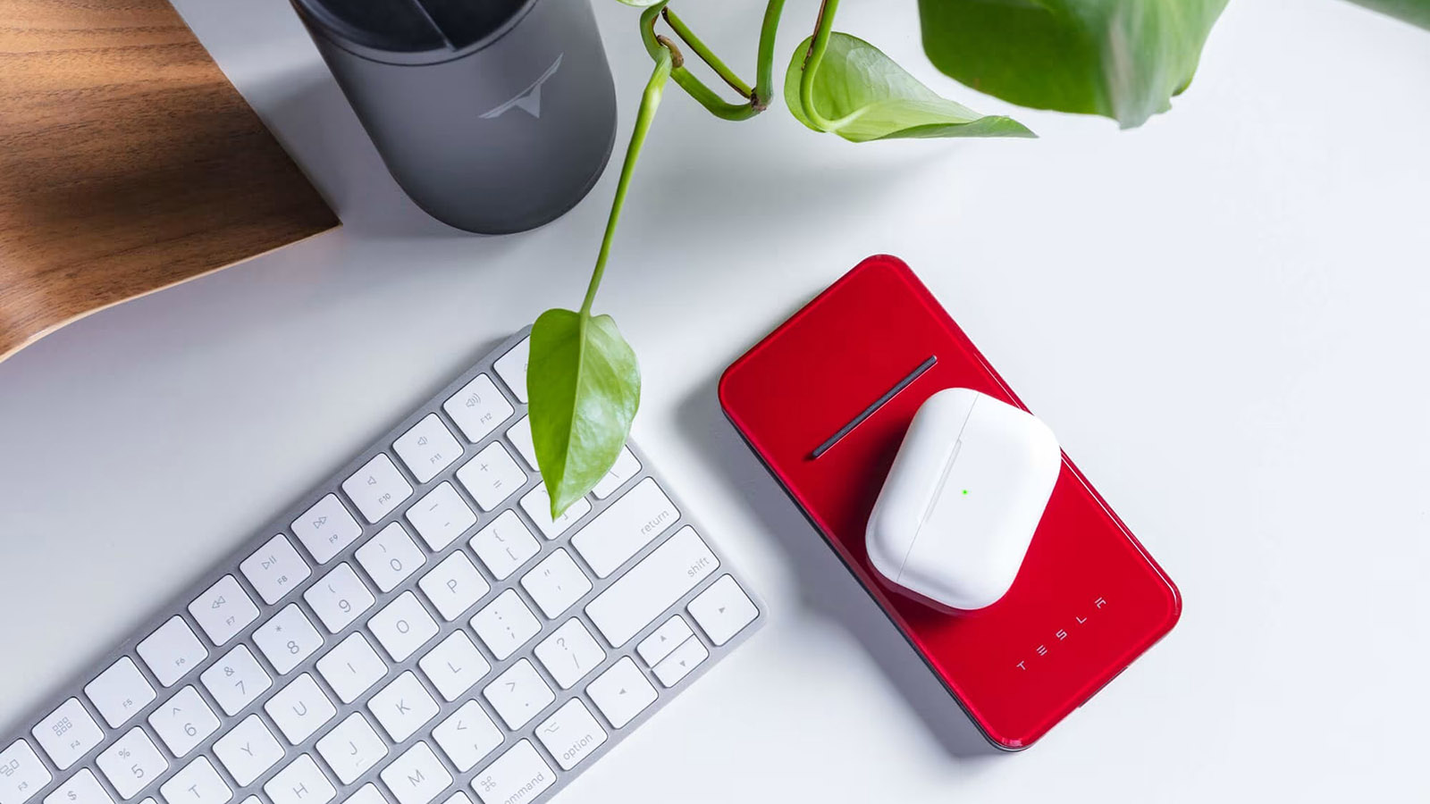 découvrez le chargeur sans fil tesla révolutionnaire qui met fin à la bataille entre 400v et 800v, offrant une recharge rapide et efficace pour vos véhicules électriques.