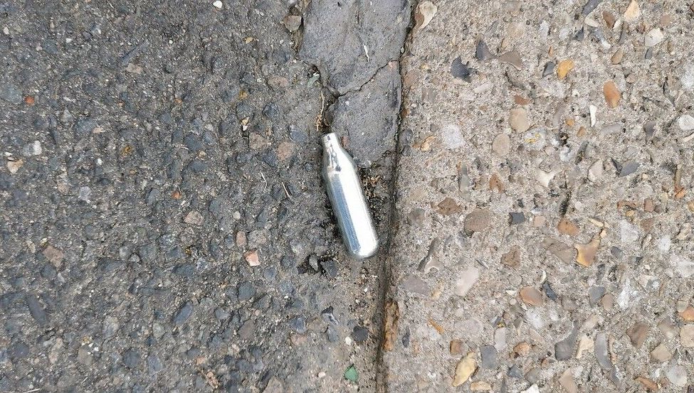 découvrez comment le protoxyde d'azote peut influencer votre assurance auto, ses risques associés et les implications pour votre couverture et votre sécurité.