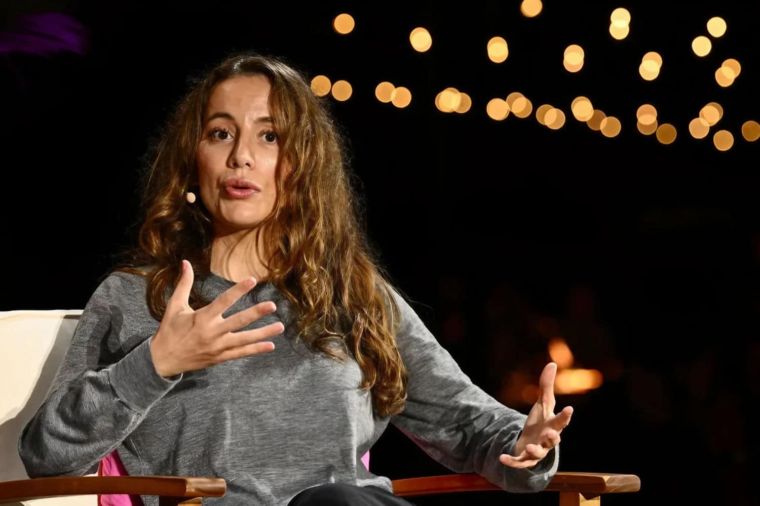 découvrez le parcours inspirant de mira murati, une pionnière de l'intelligence artificielle, et son impact révolutionnaire dans le domaine de l'ia.