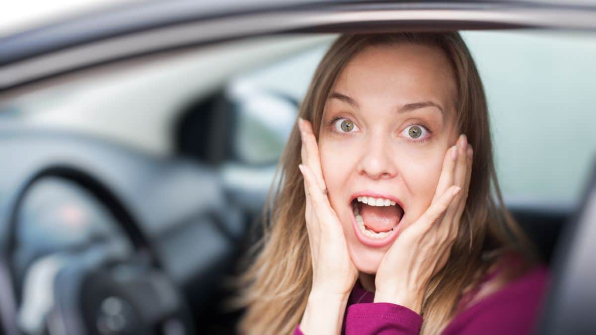 découvrez l'importance du document d'assurance auto essentiel pour éviter une amende et circuler en toute légalité. assurez-vous d'être toujours en règle avec nos conseils pratiques.