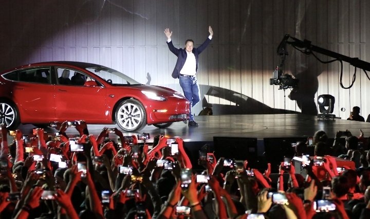 découvrez comment le système tesla sentinelle filme juliette, et les enjeux liés à la protection de la vie privée dans l'utilisation de cette technologie de surveillance.