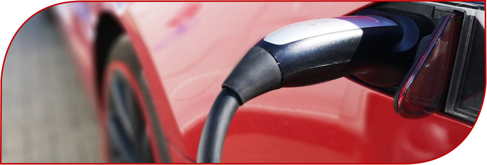 découvrez comment tesla maintient sa position de leader en satisfaction des véhicules électriques malgré une concurrence de plus en plus féroce sur le marché.