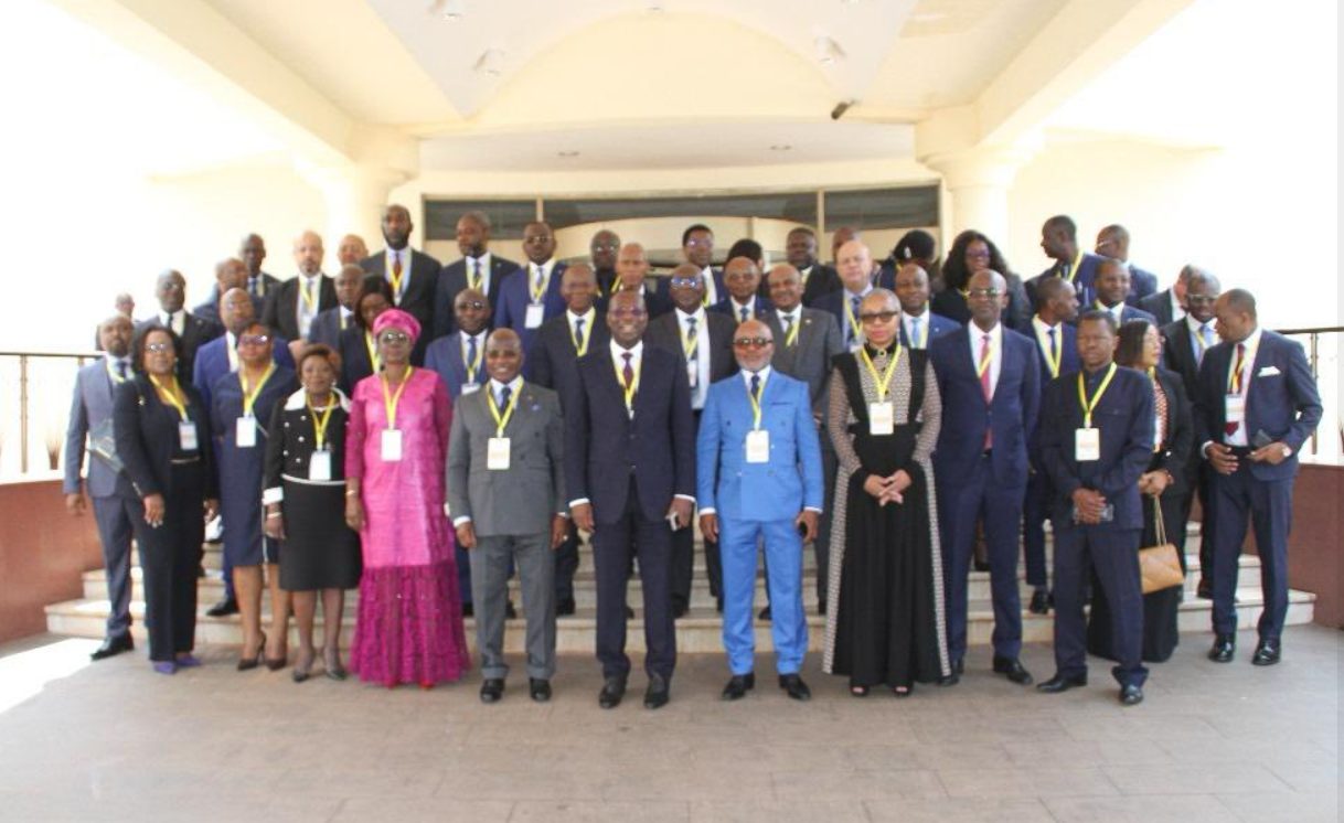 découvrez les risques financiers liés à la gestion de l'argent en famille et les garanties essentielles pour protéger vos proches et votre patrimoine.