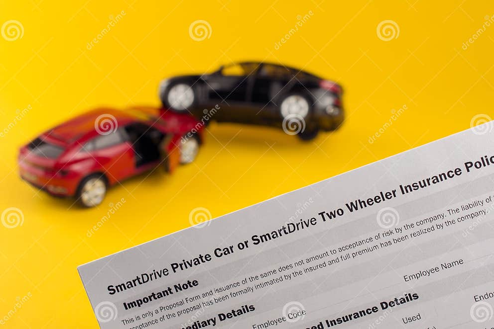 découvrez nos solutions d'assurance auto adaptées en cas d'accident et facilitez l'obtention d'un prêt voiture pour reprendre la route en toute sérénité.