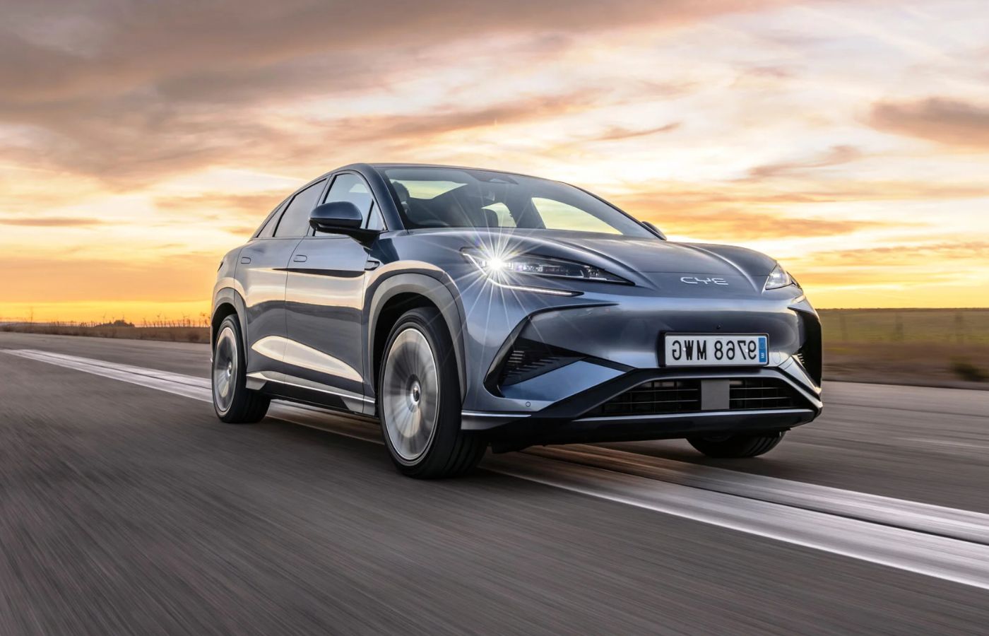 byd surpasse tesla en europe pour le deuxième mois consécutif, confirmant sa position de leader sur le marché des véhicules électriques.