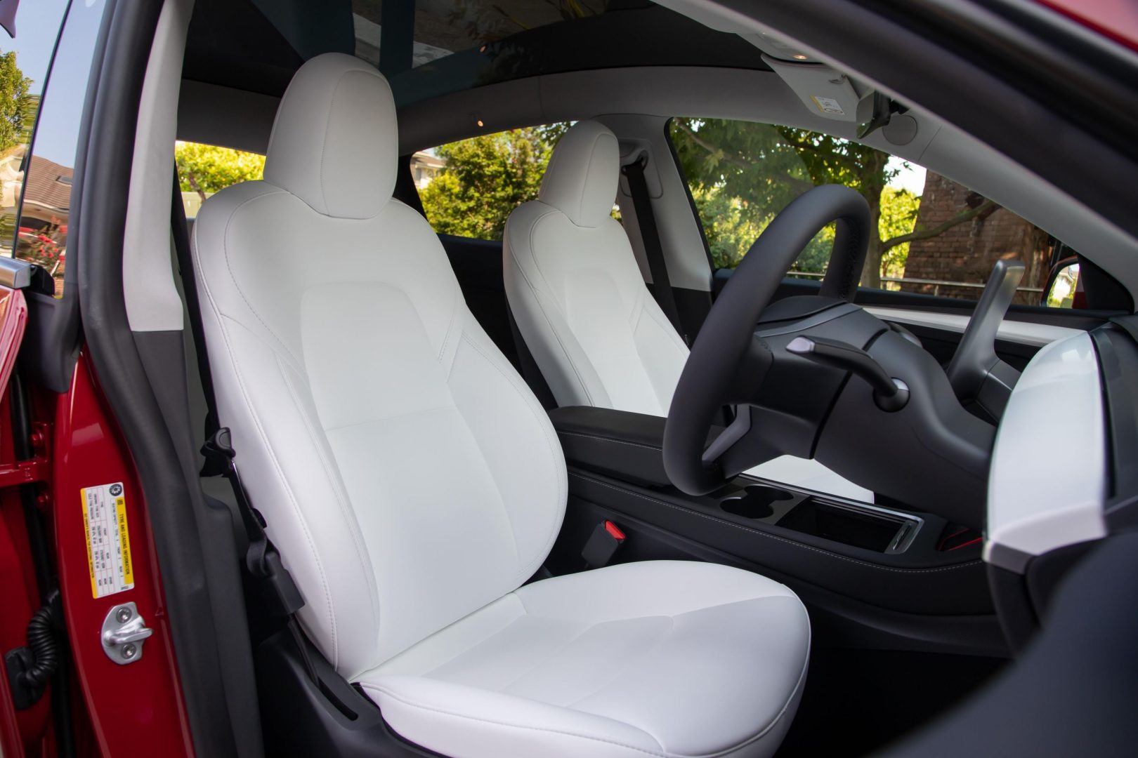 découvrez la tesla model y, alliant élégance moderne et performance exceptionnelle pour une expérience de conduite unique.