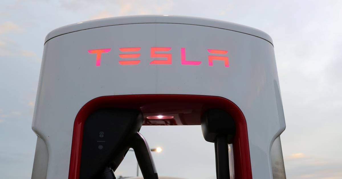 découvrez la réaction d'elon musk face à une commande surprenante de 2000 gâteaux pour tesla, alliant gourmandise et innovation.