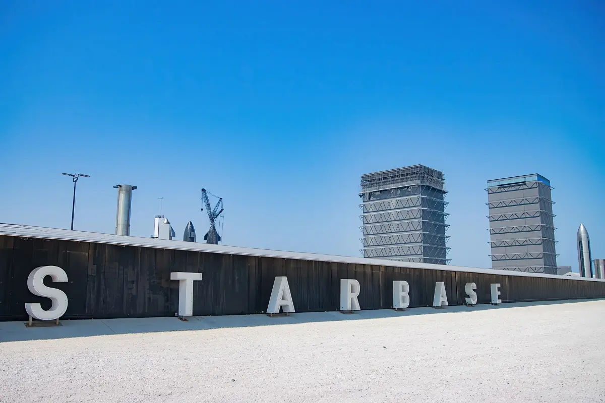 découvrez comment elon musk puise son inspiration dans une charmante commune de la sarthe pour ses projets innovants.