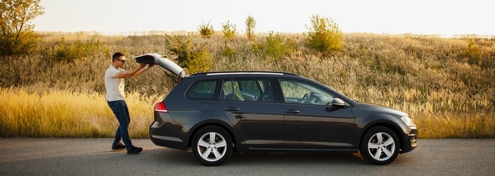 découvrez les raisons de la hausse de la prime d'assurance auto et comment optimiser votre contrat pour réduire vos coûts.