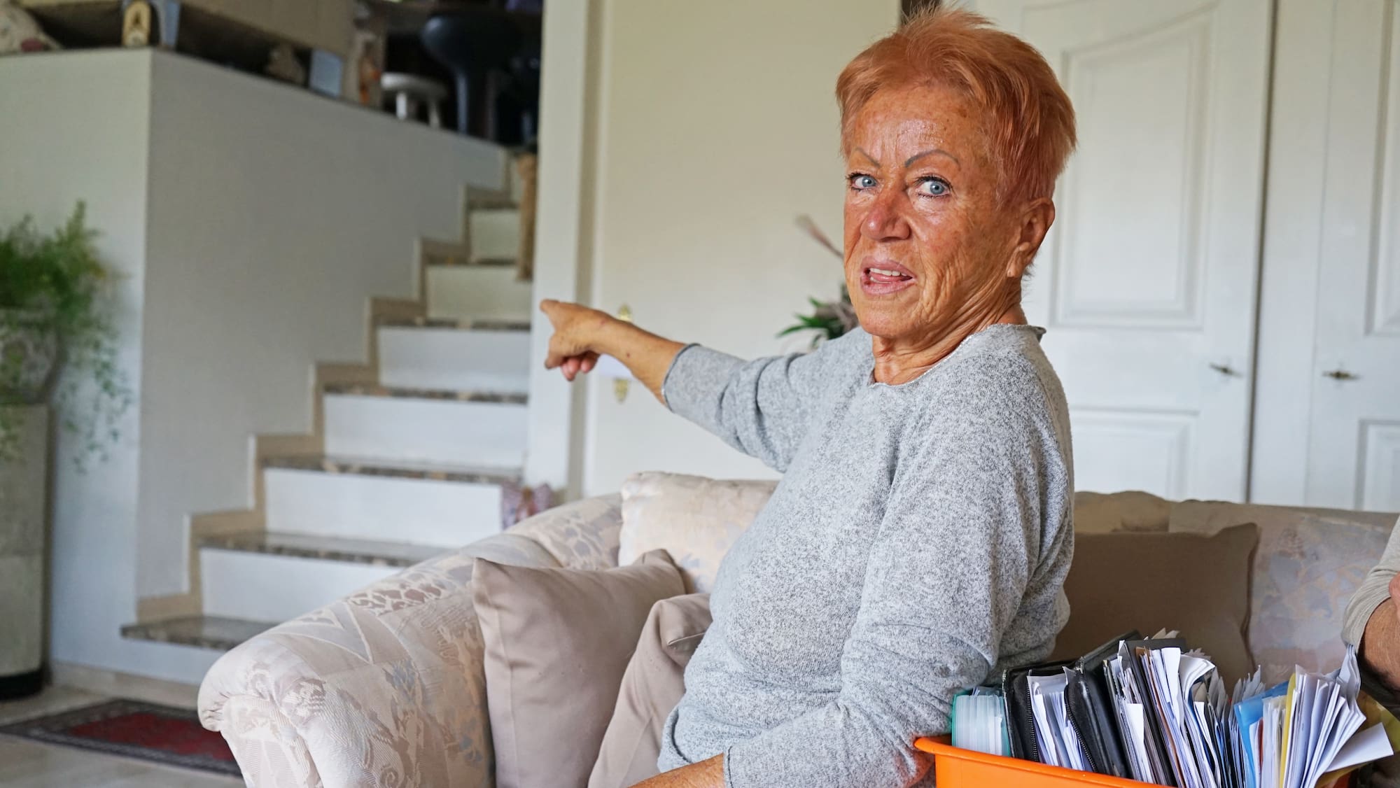 une octogénaire condamnée suite à une erreur de frappe dans un contrat d'assurance : découvrez les détails de cette affaire juridique surprenante.