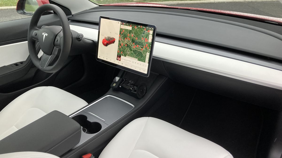 découvrez les détails des 21 procès intentés contre tesla concernant son système autopilot, la full self-driving (fsd) et des accusations de discrimination.