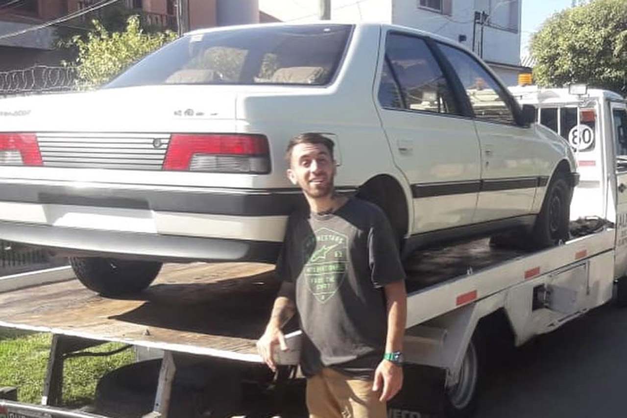 découvrez les raisons derrière l'abandon des tesla neuves : un décalage important entre la production et la demande qui impacte le marché automobile.