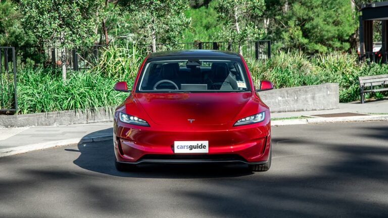 tesla enregistre une hausse de ses ventes de 6 % au premier trimestre, une progression moins importante que prévu.