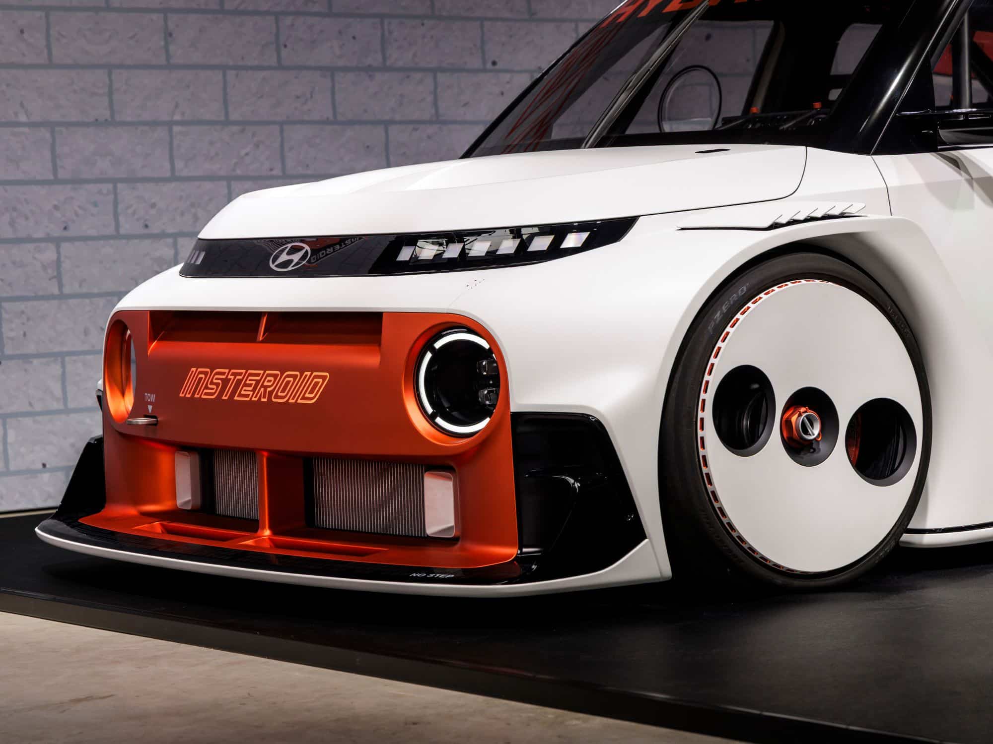 découvrez comment hyundai révolutionne le marché automobile avec un système embarqué innovant qui surpasse les performances de tesla.
