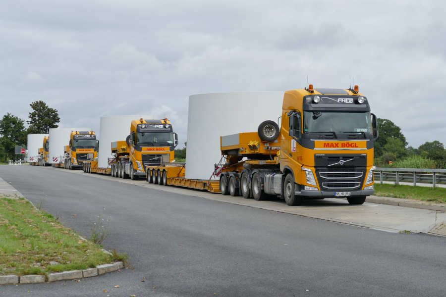 découvrez le camion tesla en europe avec une autonomie impressionnante de 800 km, alliant performance et écologie pour le transport longue distance.